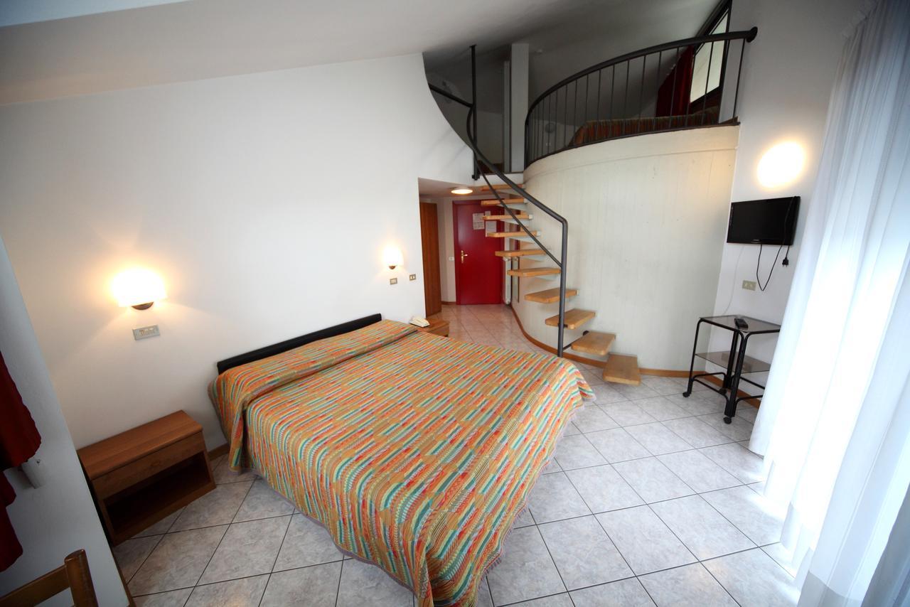Hotel Italia อาปริกา ภายนอก รูปภาพ